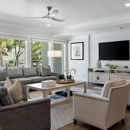 2100 Seacrest - Host2Coast Villa